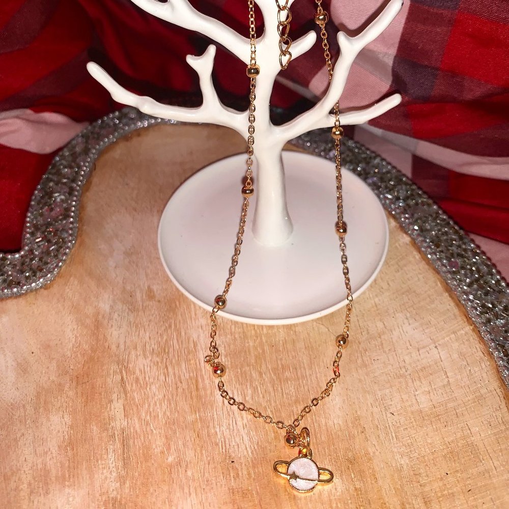 Gold Saturn Clasped Choker Piece